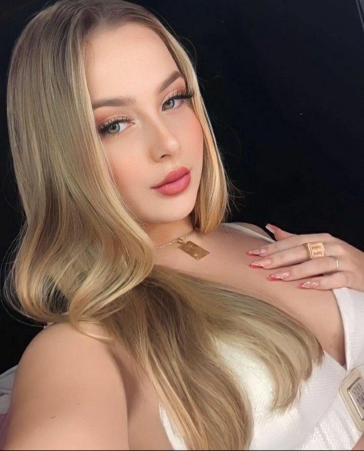 Escorts in Al Jaddaf